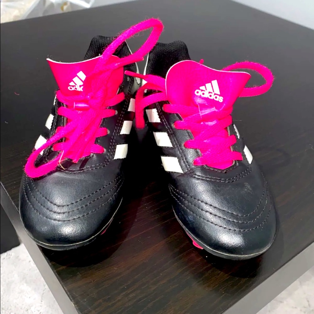 Adidas soccer Cleats. Size 13 for kids